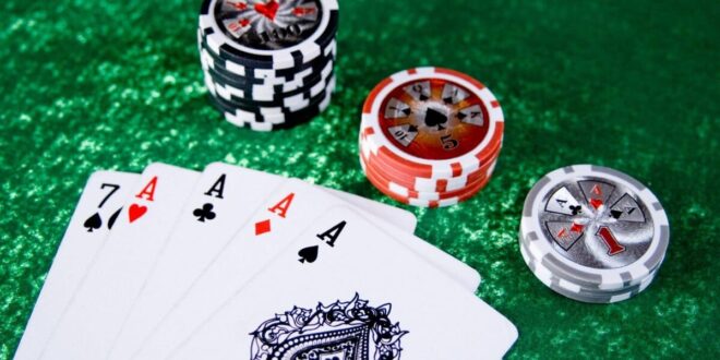 The Difference Between Poker and Texas Hold'Em